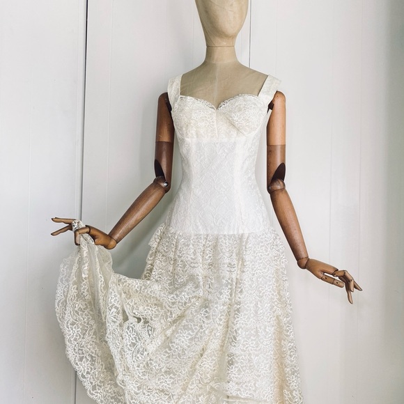 Lilli Diamond Lace Dress - Picture 7 of 13